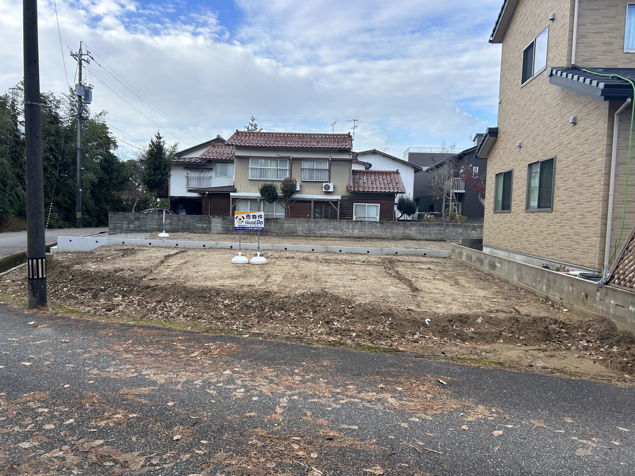 金沢市三口新町４丁目